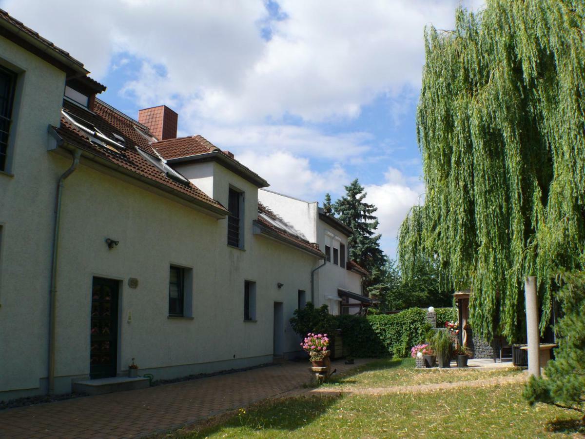 Apartment Im Gruenen Mit Anbindung Ans Zentrum Erfurt Exterior foto