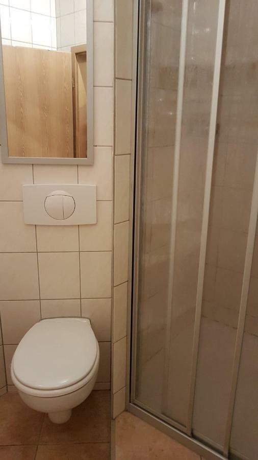 Apartment Im Gruenen Mit Anbindung Ans Zentrum Erfurt Exterior foto